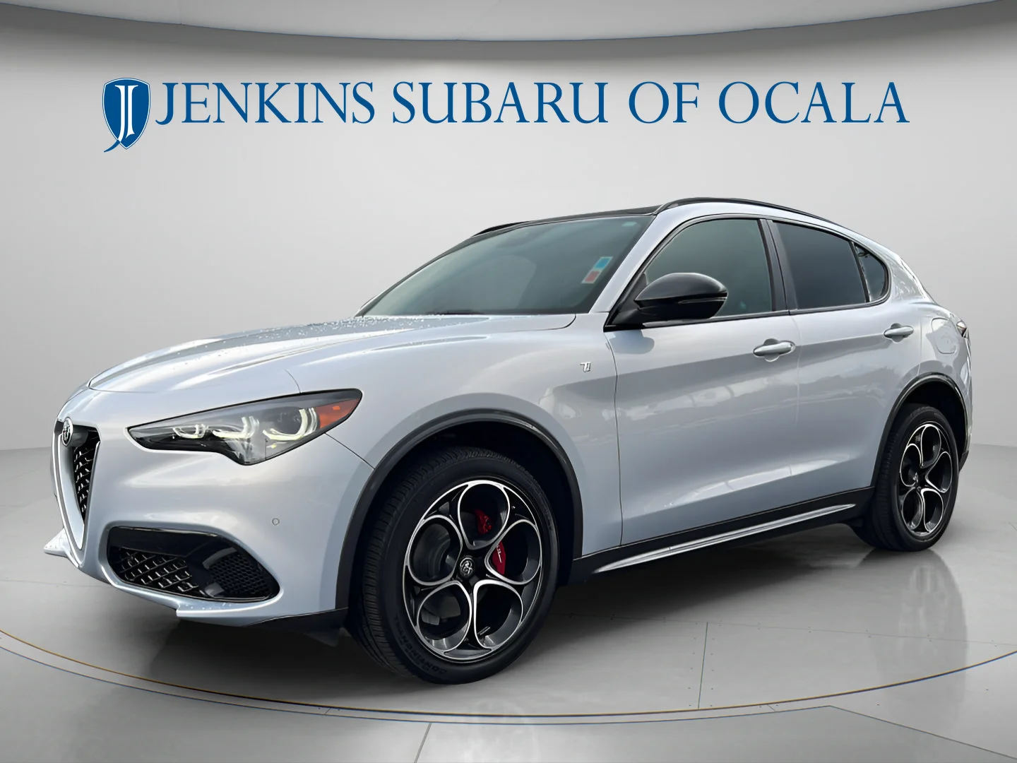 Used 2024 Moonlight Gray Metallic Alfa Romeo Ti image 7