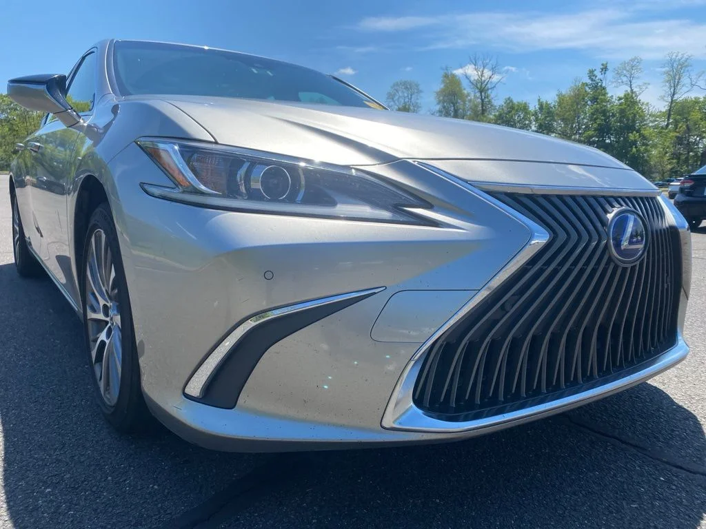 2019 Lexus ES Hybrid 300h