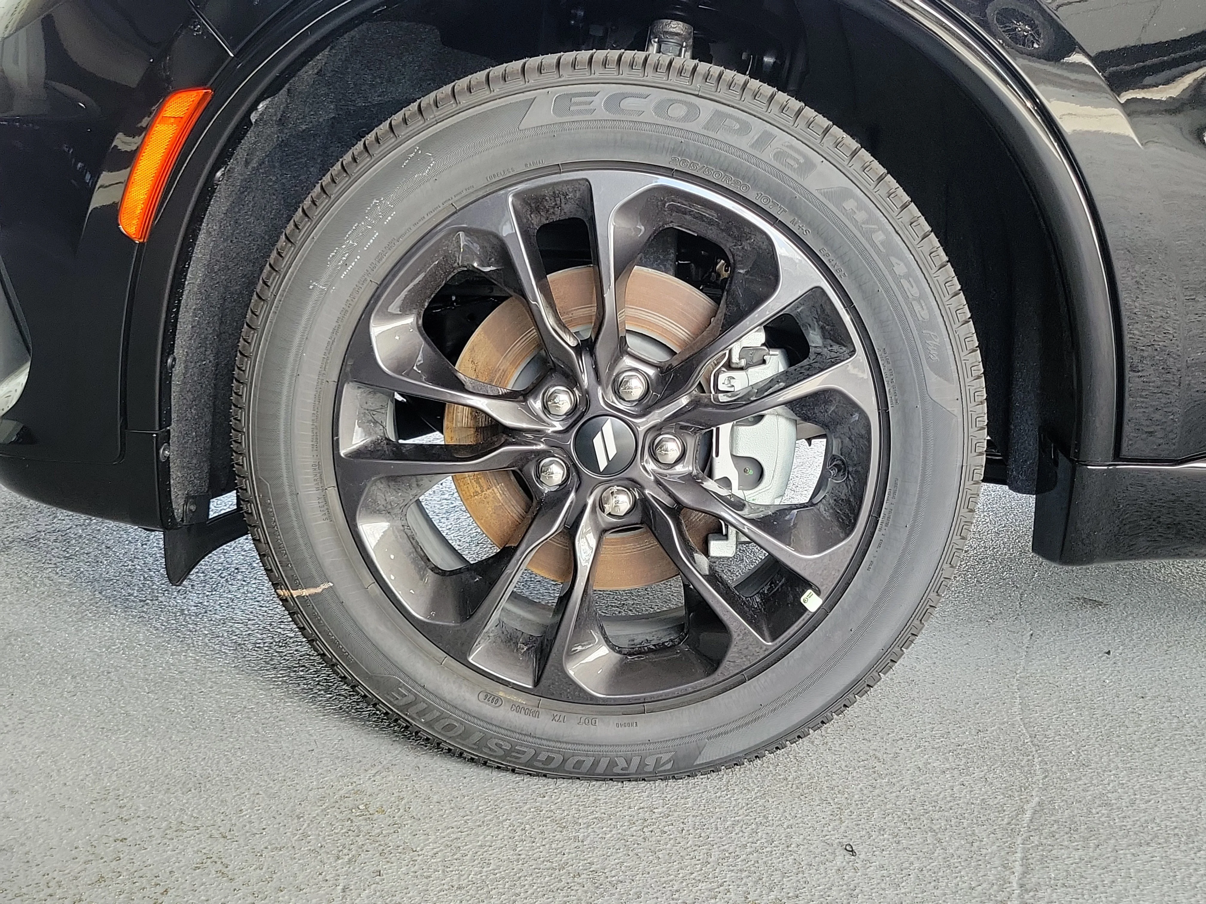New 2026 Diamond Black Clear-Coat Exterior Paint Dodge GT image 4
