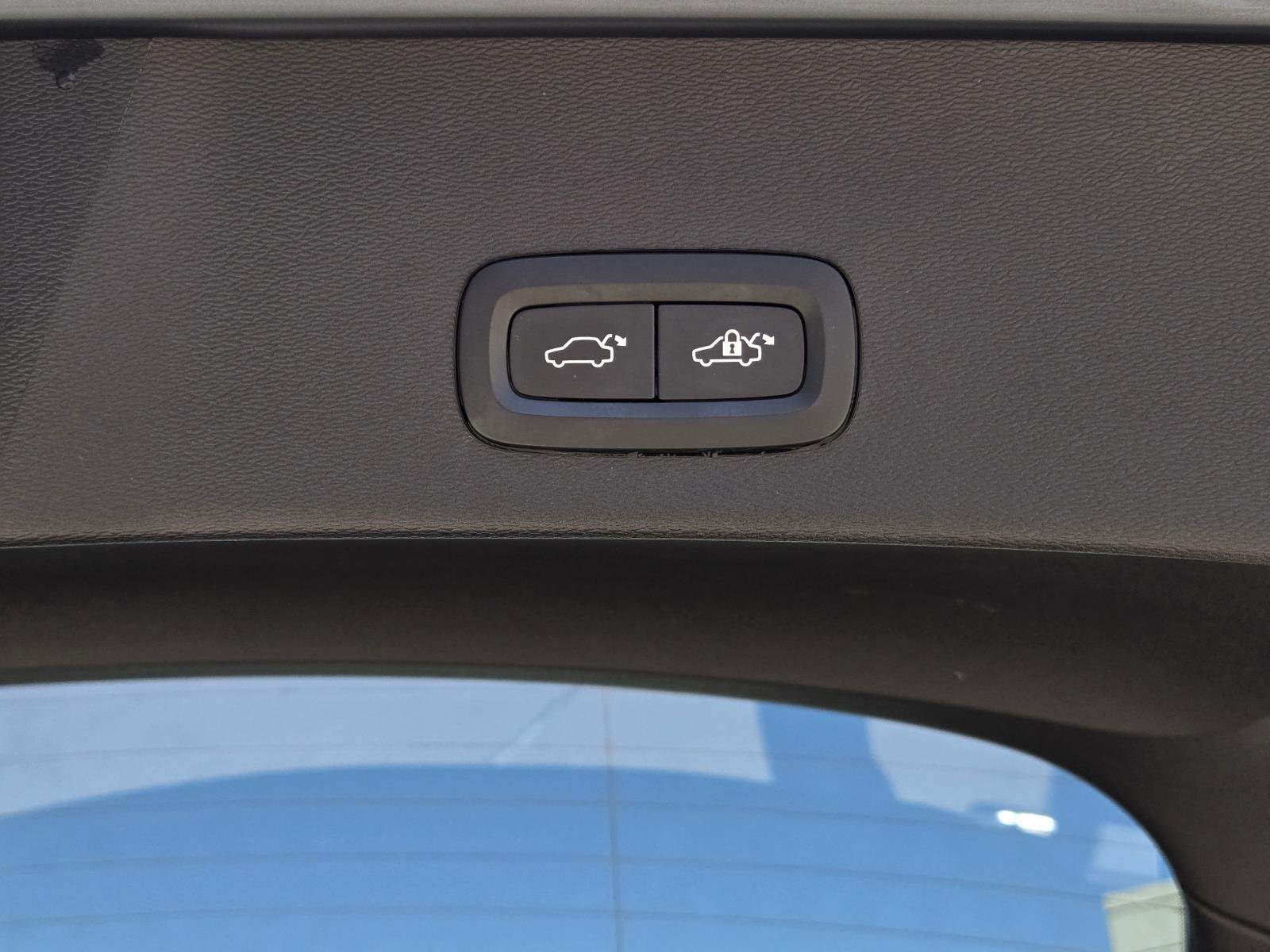 Used 2023 Thunder Gray Metallic Volvo Plus image 14