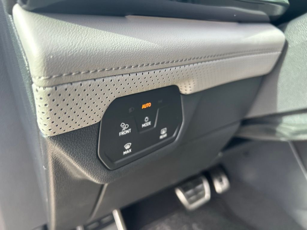 New 2026 White/off-white Volkswagen Peak Edition image 58