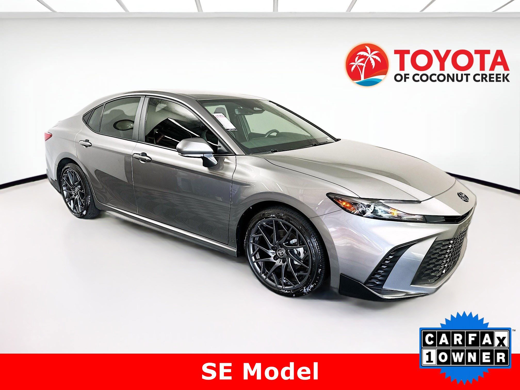 2025 Toyota Camry thumbnail 3