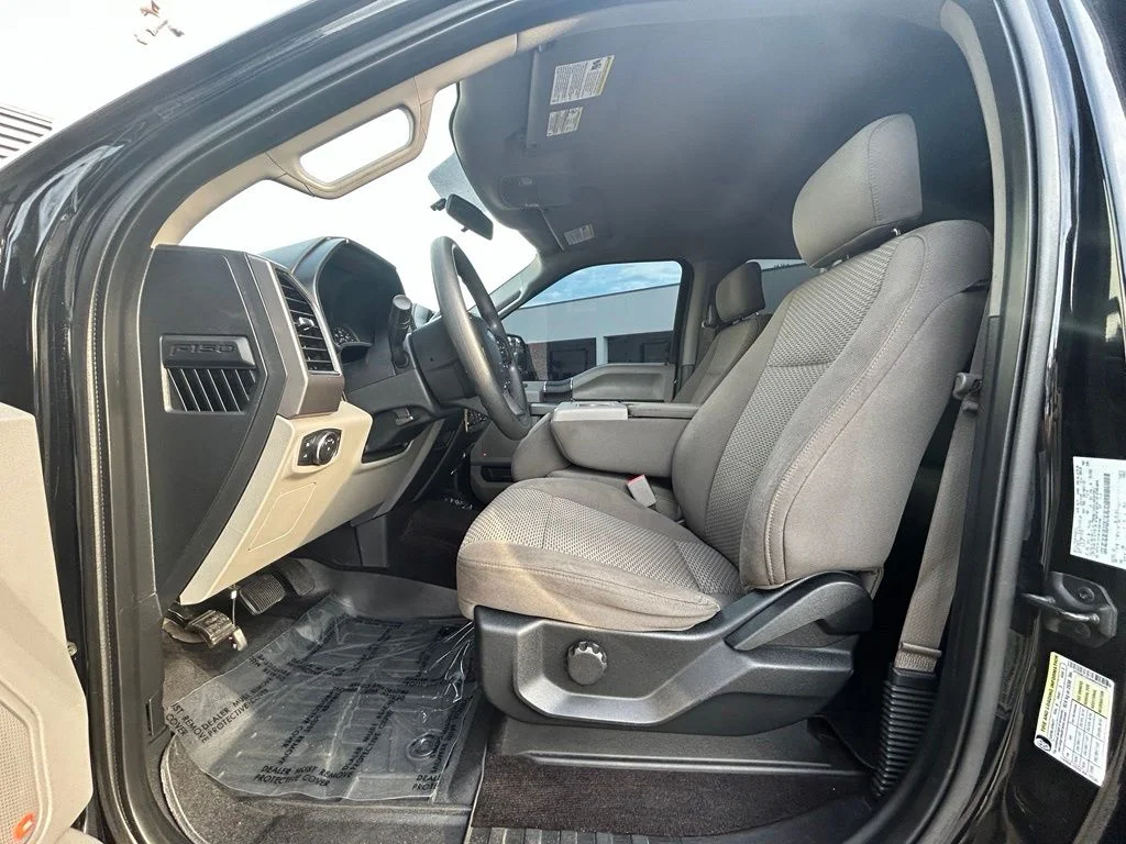Used 2017 Shadow Black Ford XLT image 10