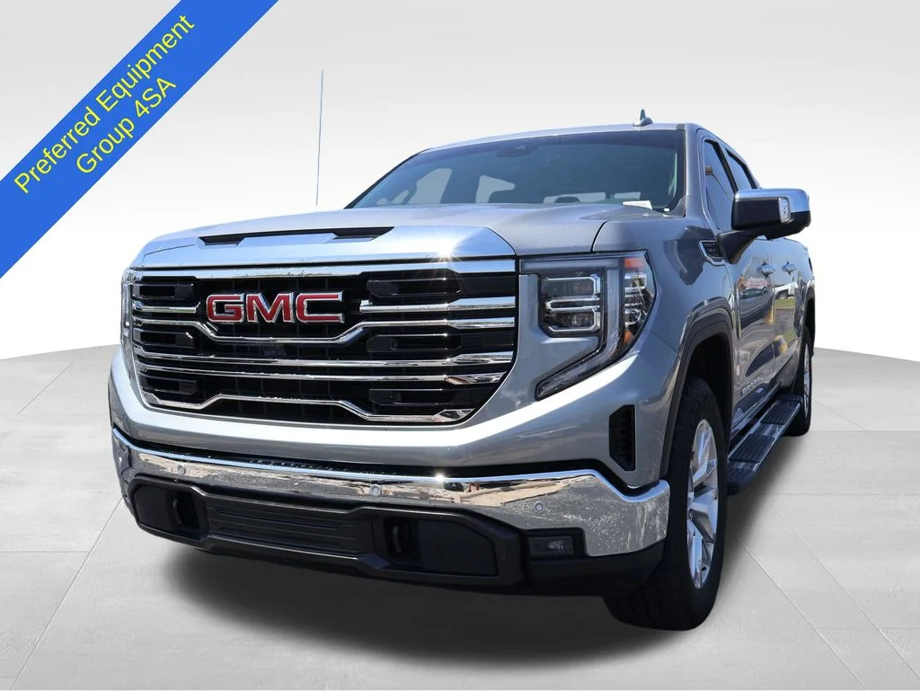 Used 2025 Sterling GMC SLT image 3