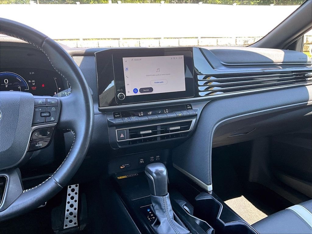 Used 2025 White Toyota SE image 18
