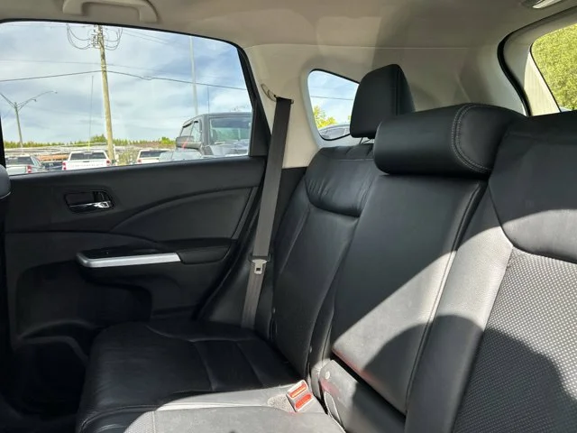 Used 2016 Alabaster Silver Metallic Honda EX-L image 16