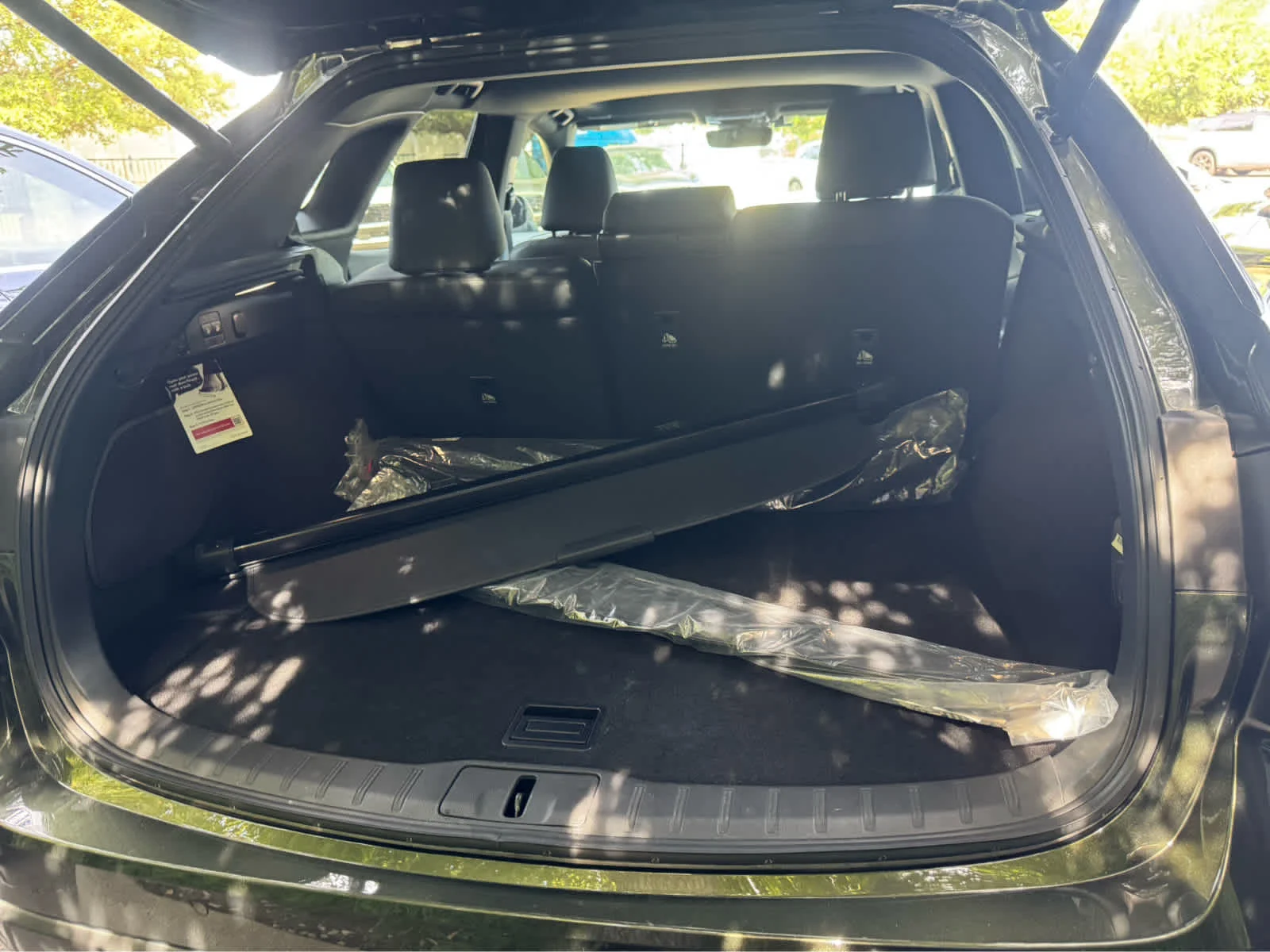 Used 2025 Nori Green Pearl Lexus Premium image 7