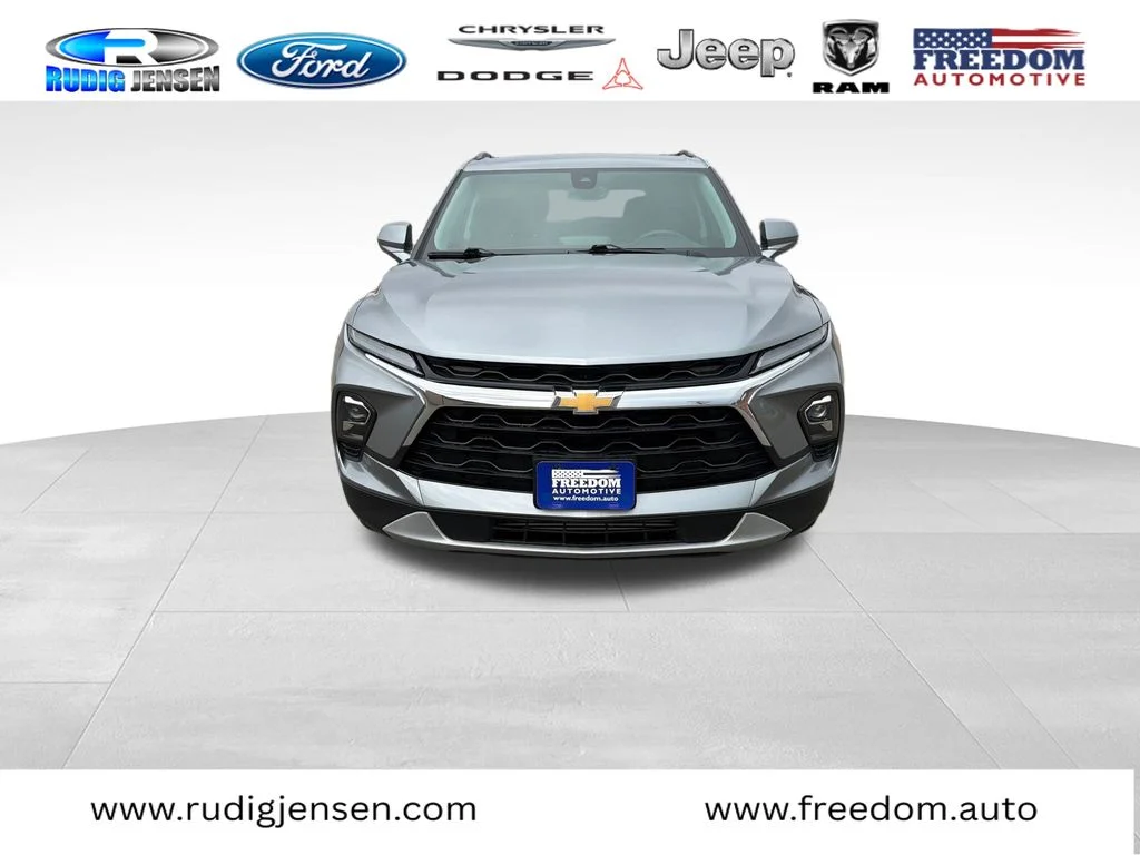 Used 2023 Gray Chevrolet LT image 8