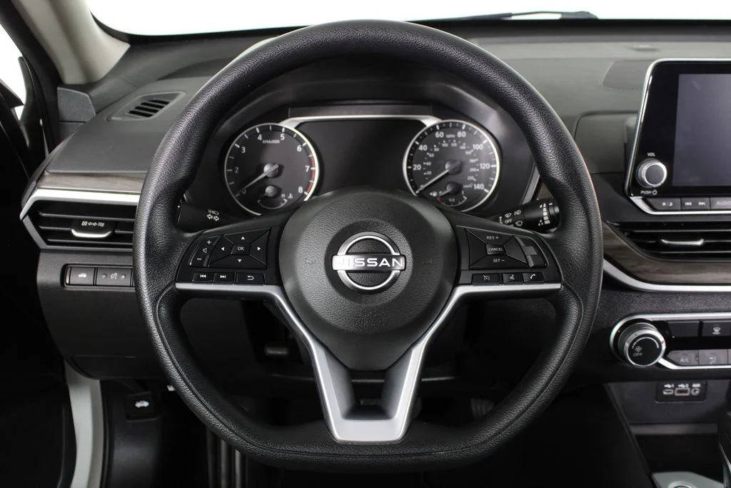 2025 Nissan Altima SV - Photo 21