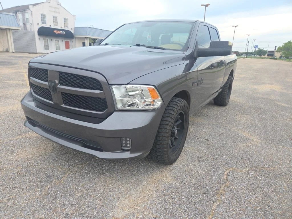 Used 2018 Gray Ram Express image 3