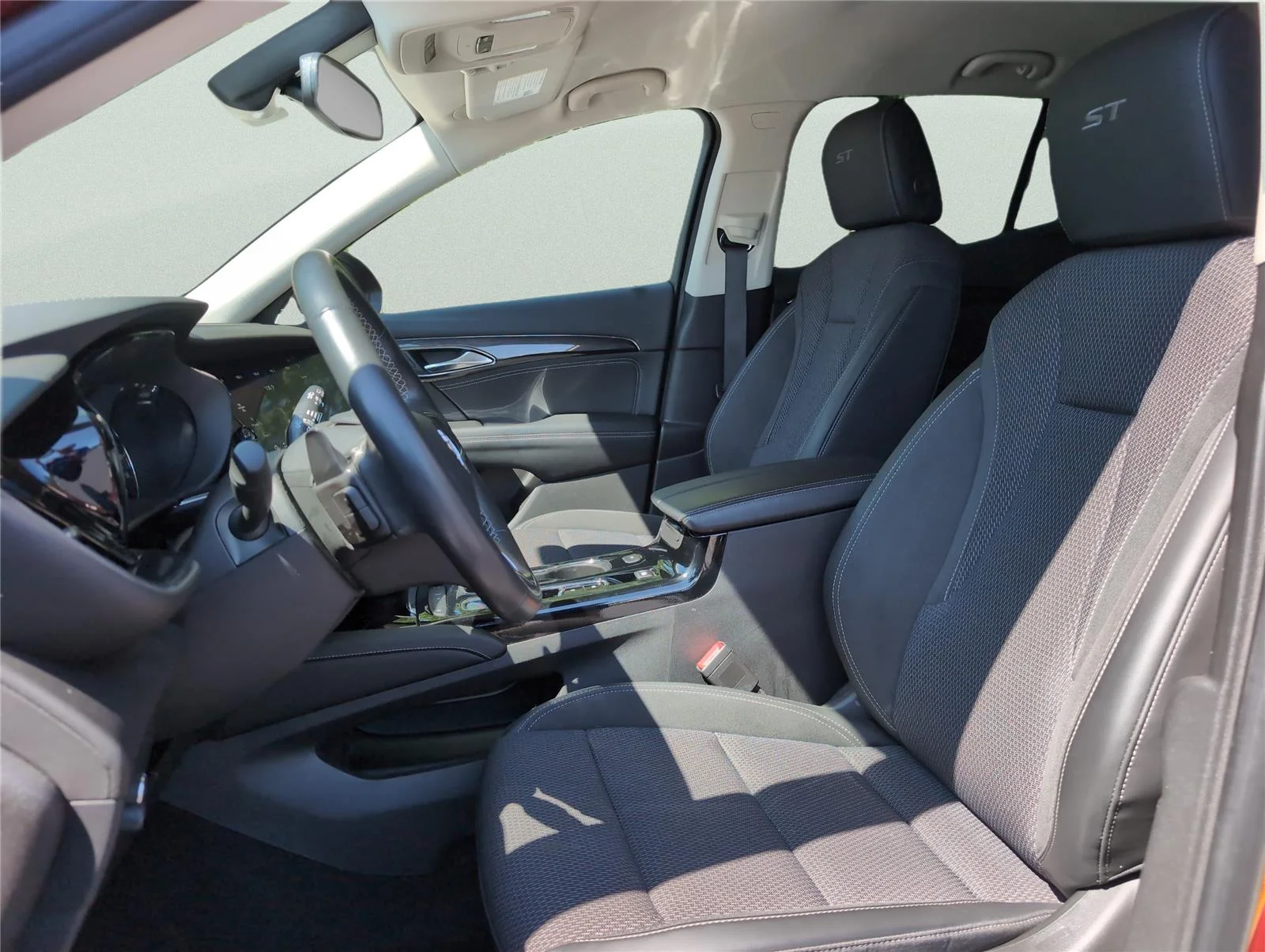 Used 2023 Cinnabar Metallic Buick Preferred image 12