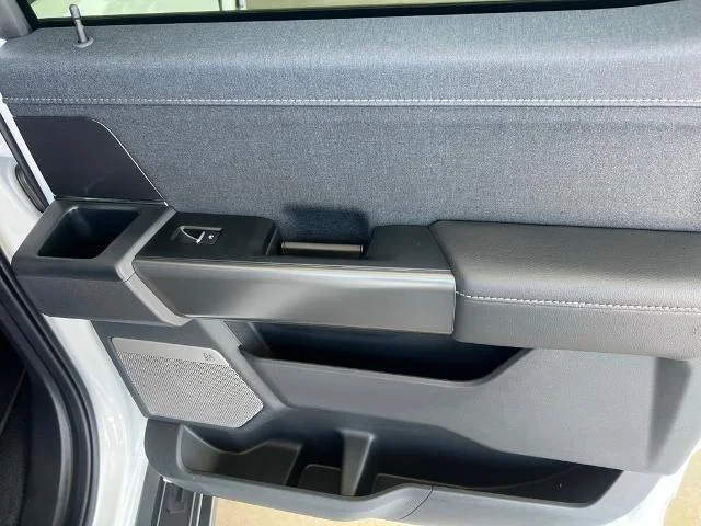 New 2025 Oxford White Ford Lariat® image 51