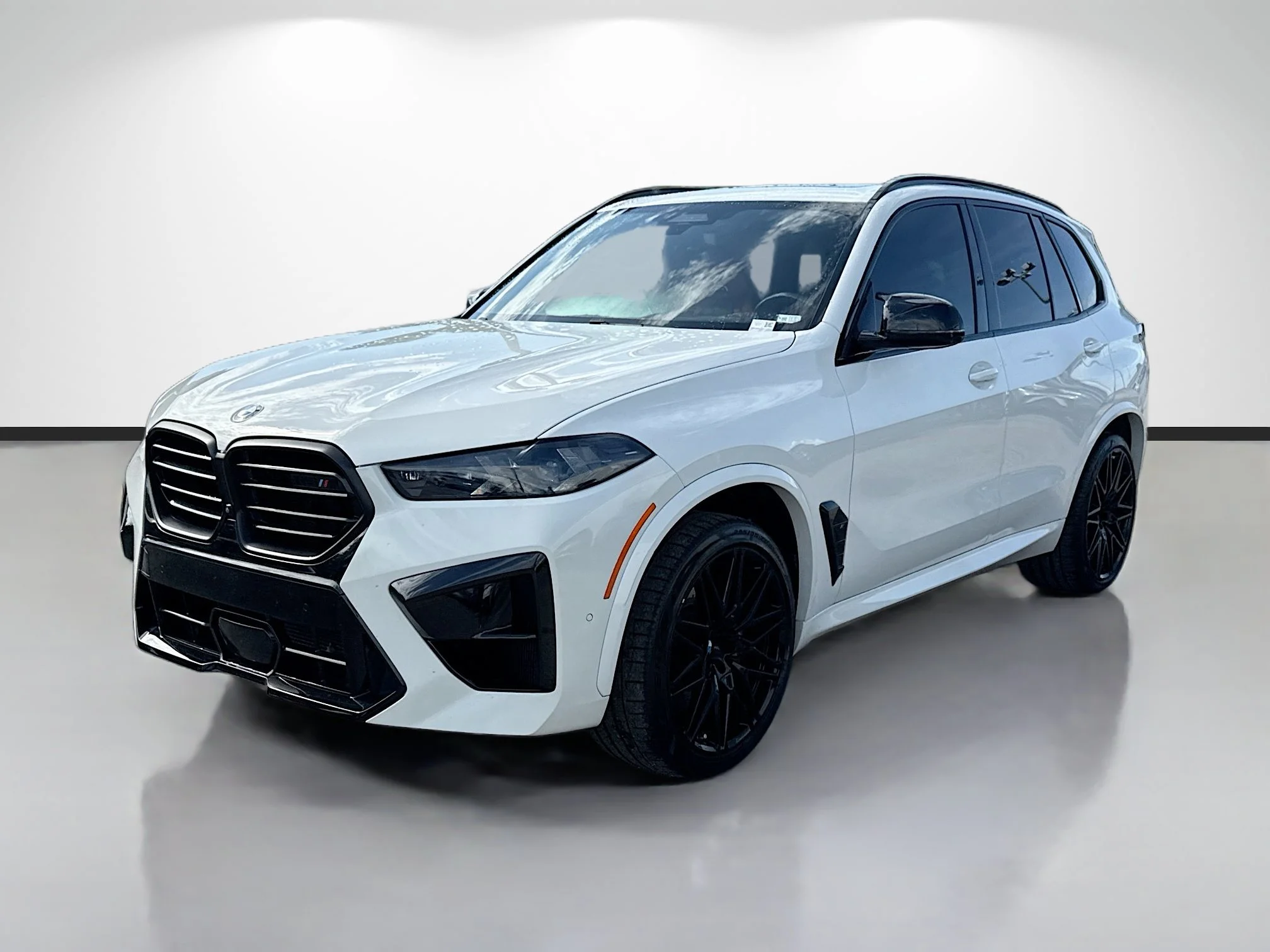 Used 2024 Alpine White BMW Competition image 7