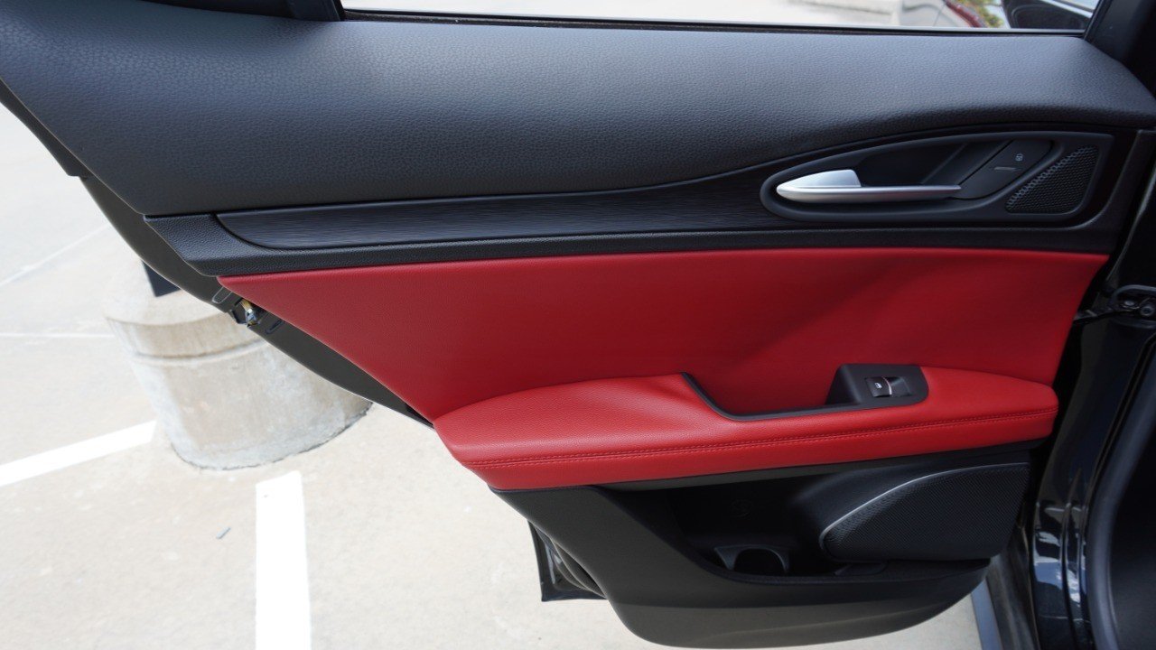 Used 2018 Black Alfa Romeo  image 35