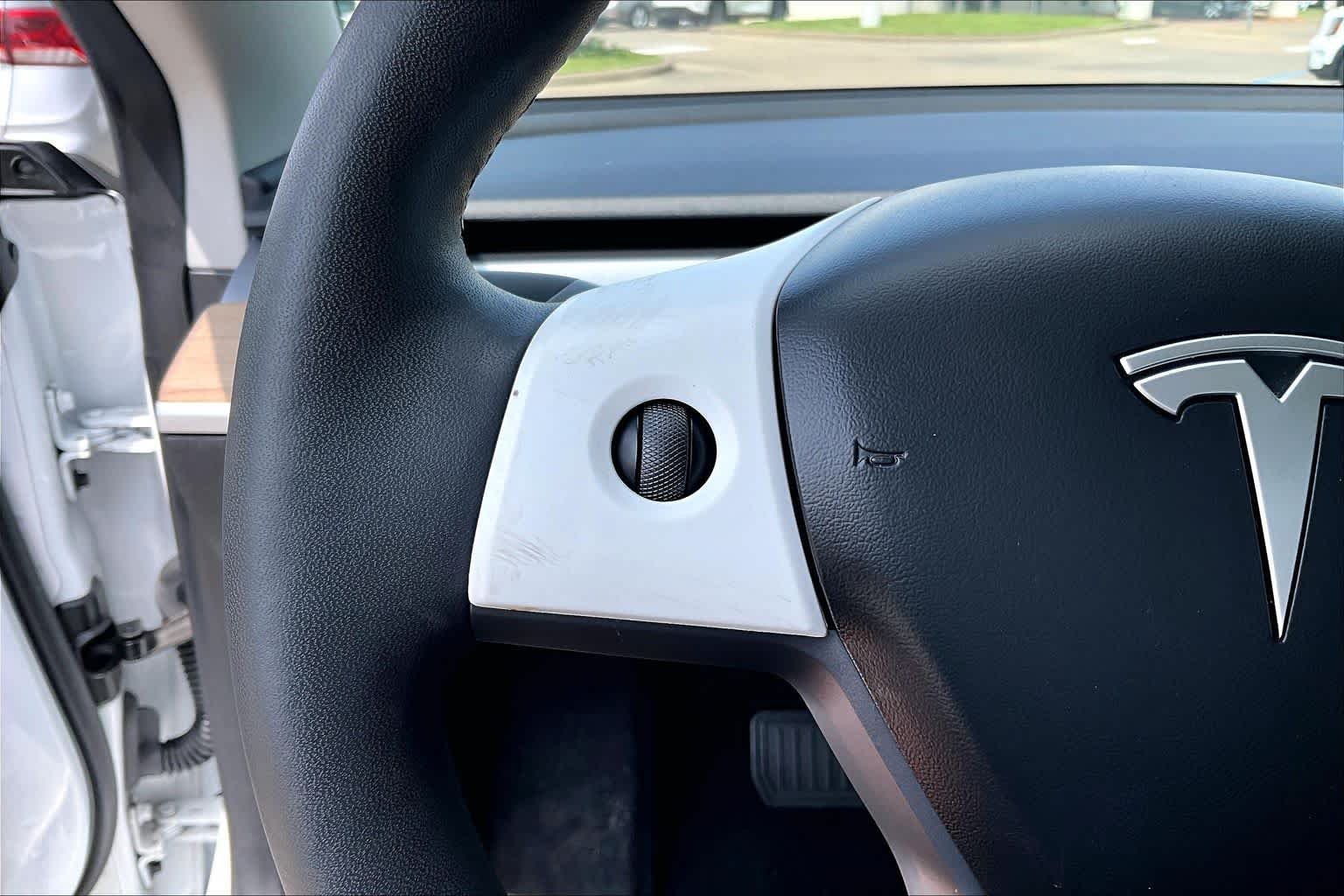 Used 2023 Pearl White Multi-Coat Tesla  image 20