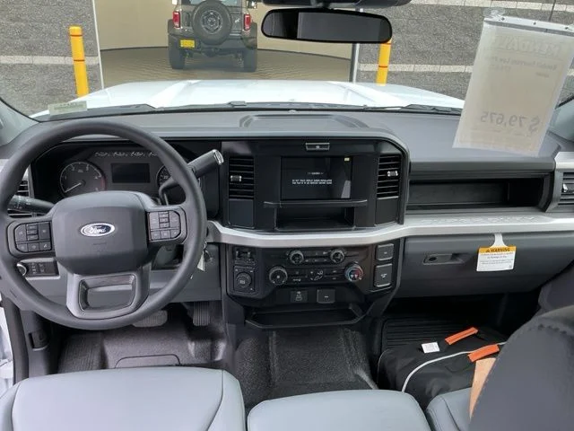 New 2026 Oxford White Ford XL image 17