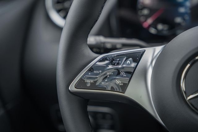 New 2026 Polar White Mercedes-Benz GLA 250 image 28