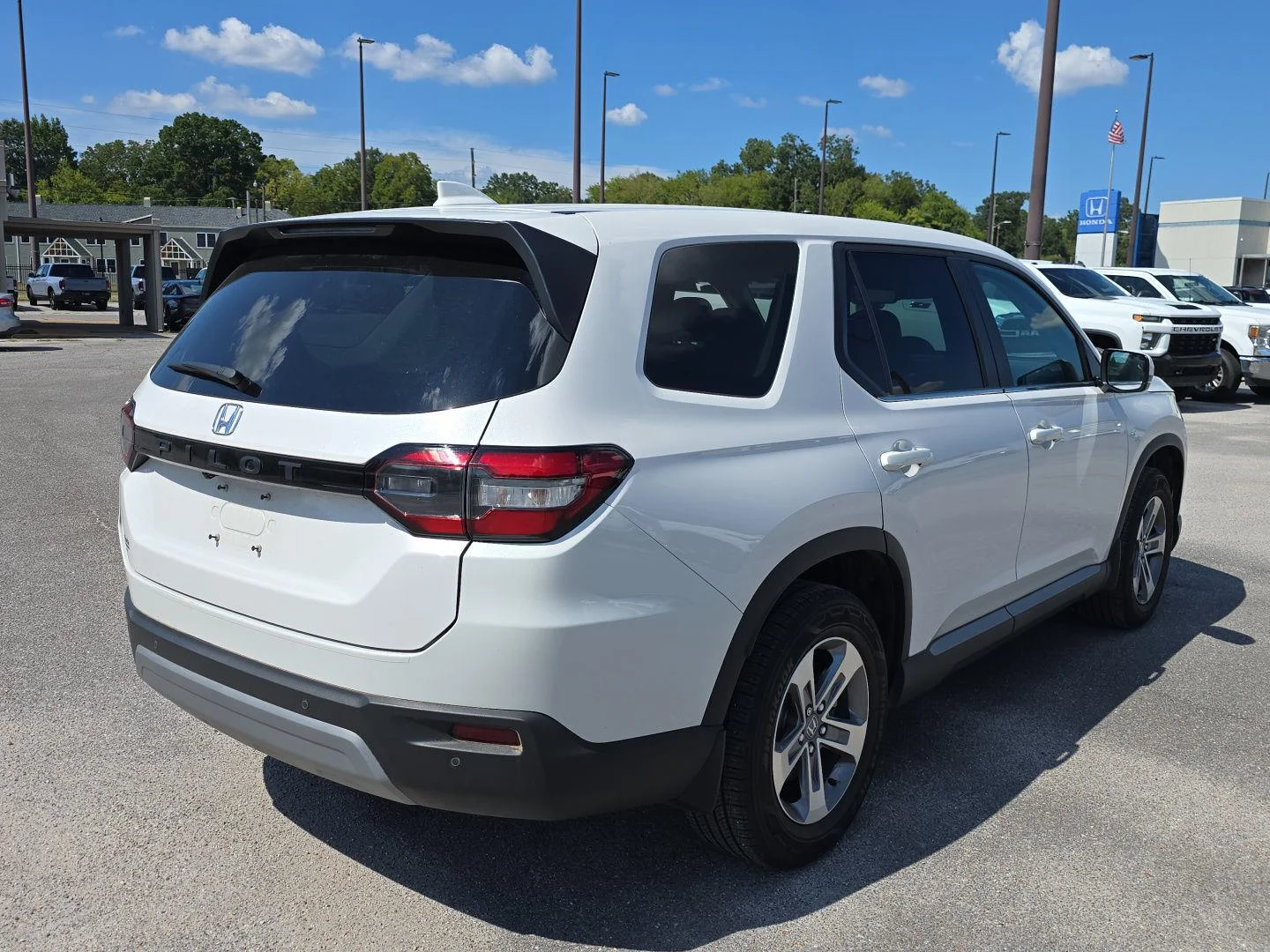 Used 2025 Platinum White Pearl Honda EX-L image 3