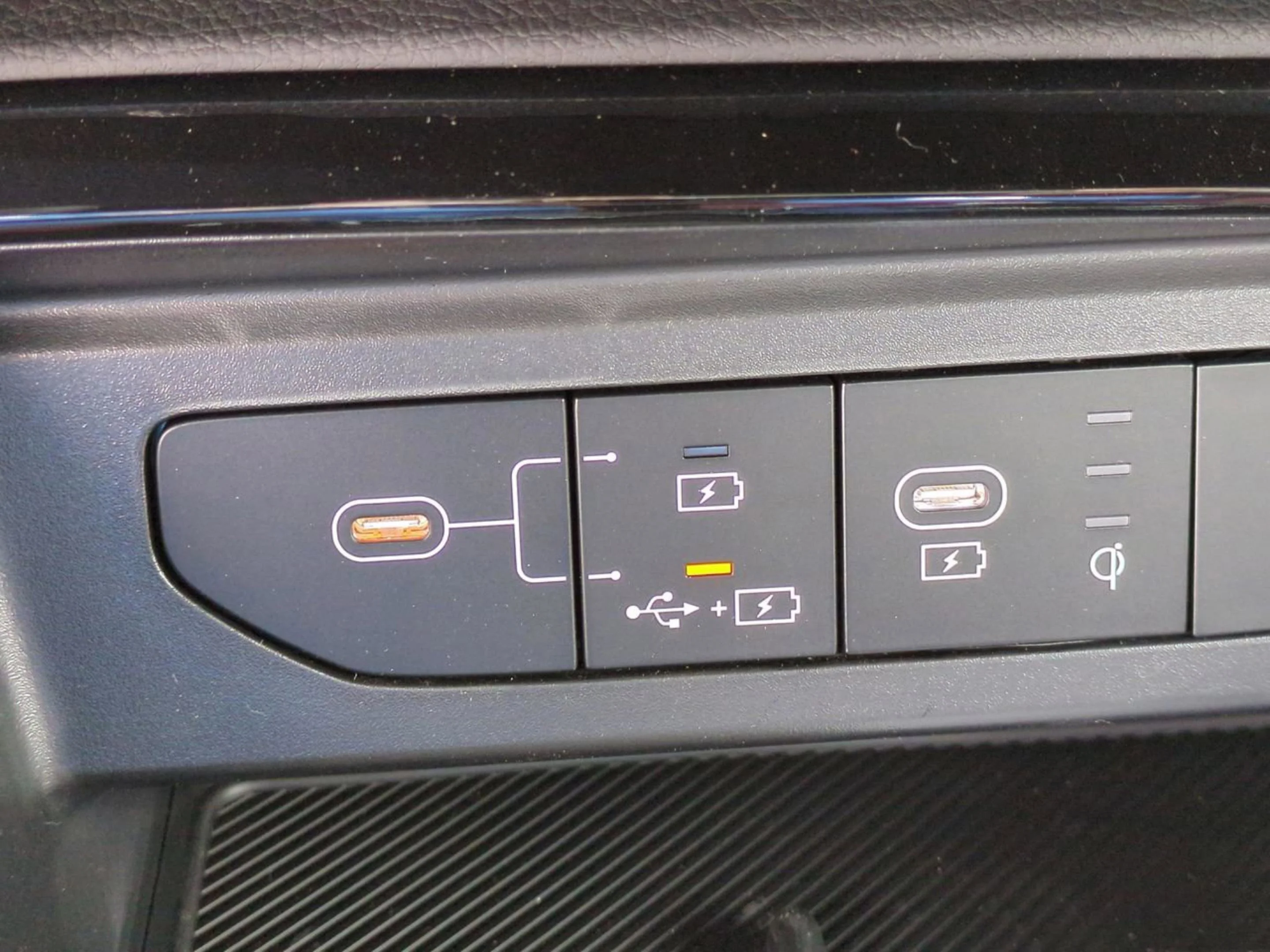 New 2026 Snow White Pearl Kia GT-Line image 26