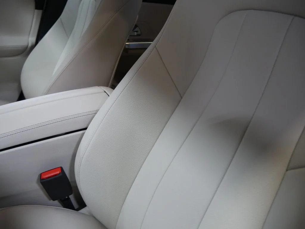 Certified Used 2026 Polar White Mercedes-Benz GLB 250 image 21