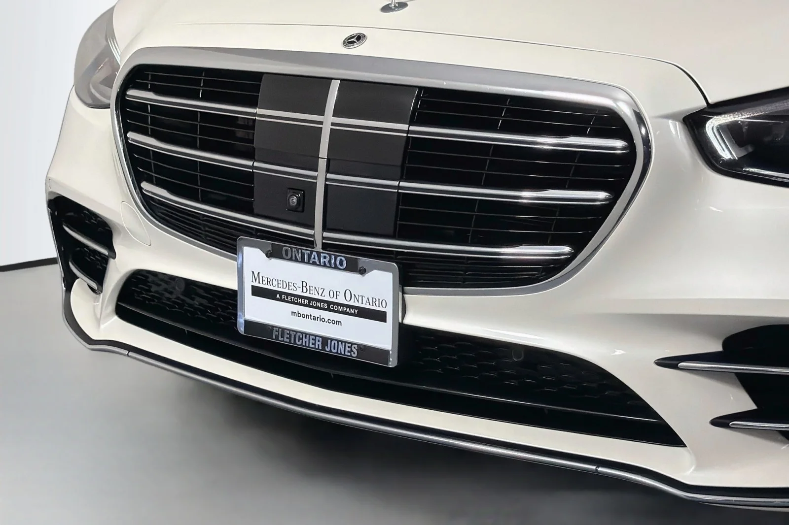 Certified Used 2023 MANUFAKTUR Diamond White Mercedes-Benz S 580 image 14