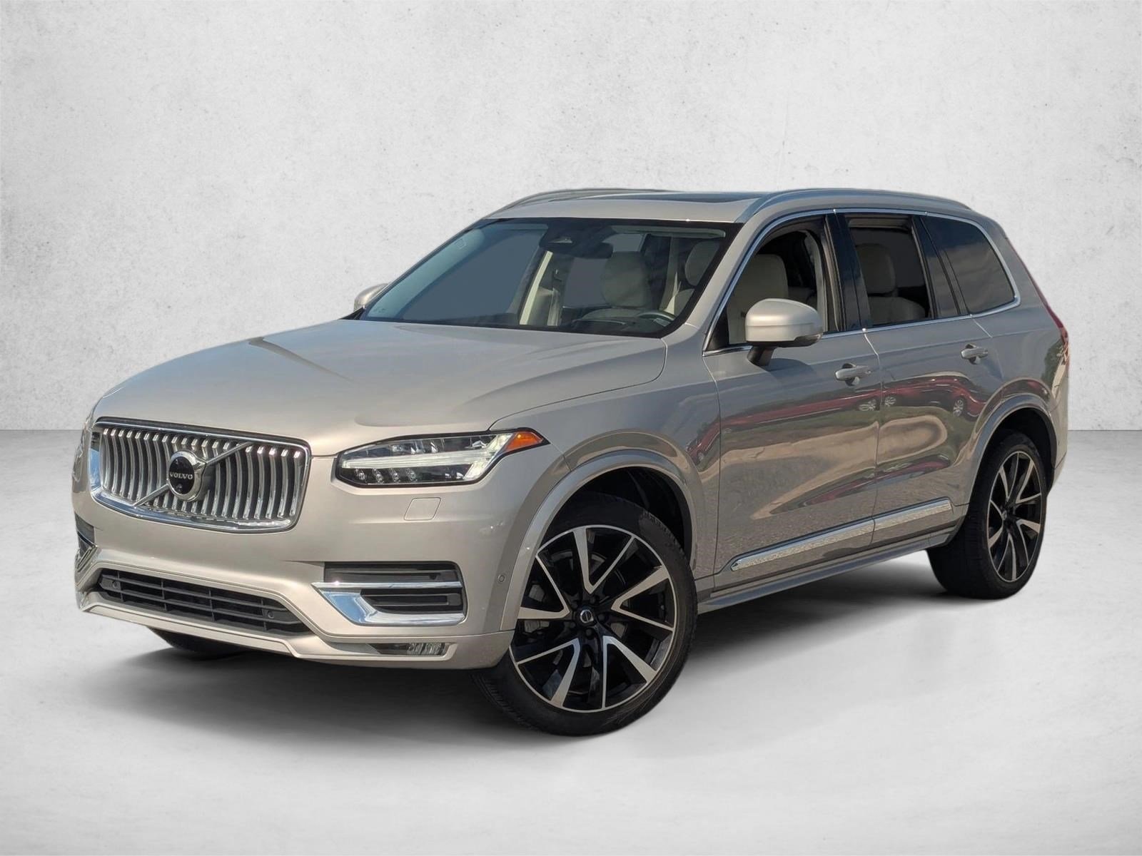 Used 2023 Silver Dawn Metallic Volvo Plus image 1