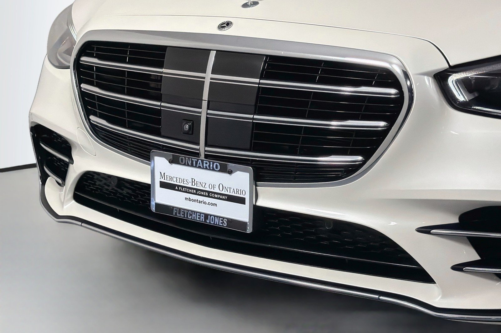 Certified Used 2023 MANUFAKTUR Diamond White Mercedes-Benz S 580 image 13