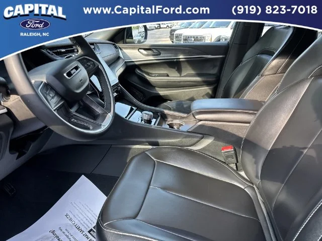 Used 2025 Gray Jeep Limited image 19