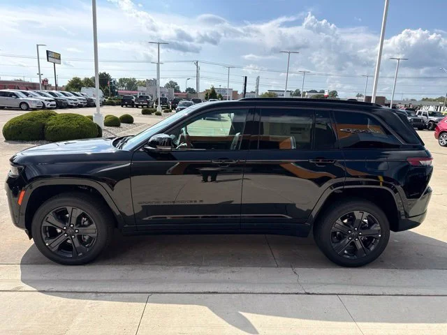 New 2027 Black Jeep Limited Reserve image 7