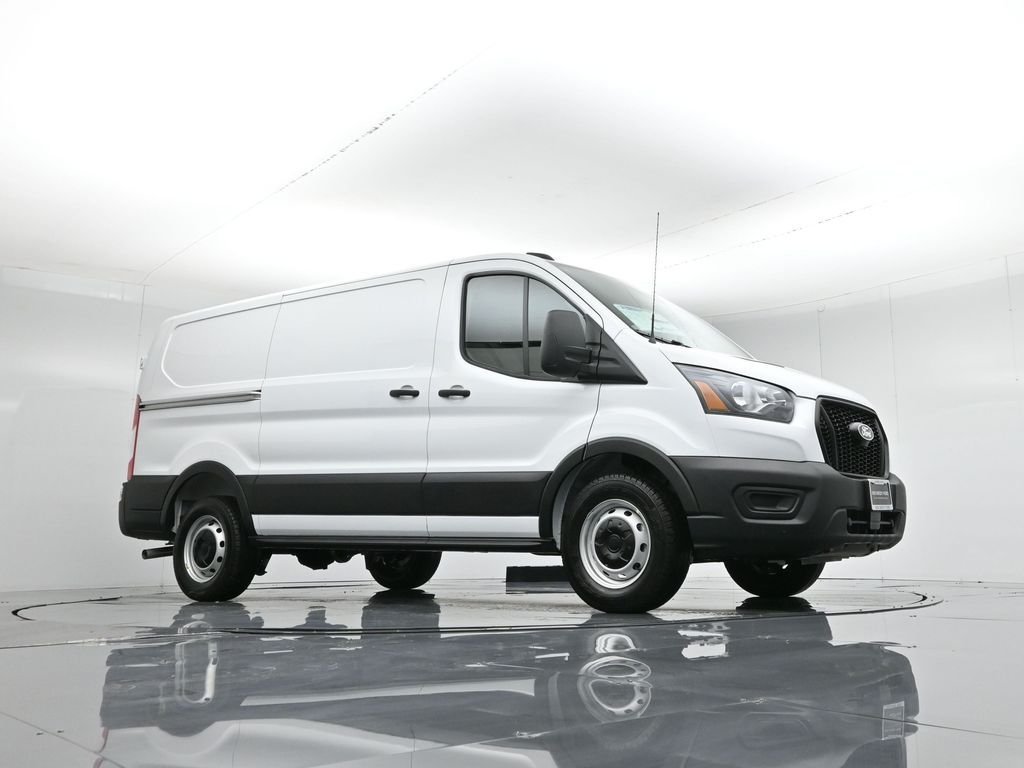 New 2026 Oxford White Ford Base image 6