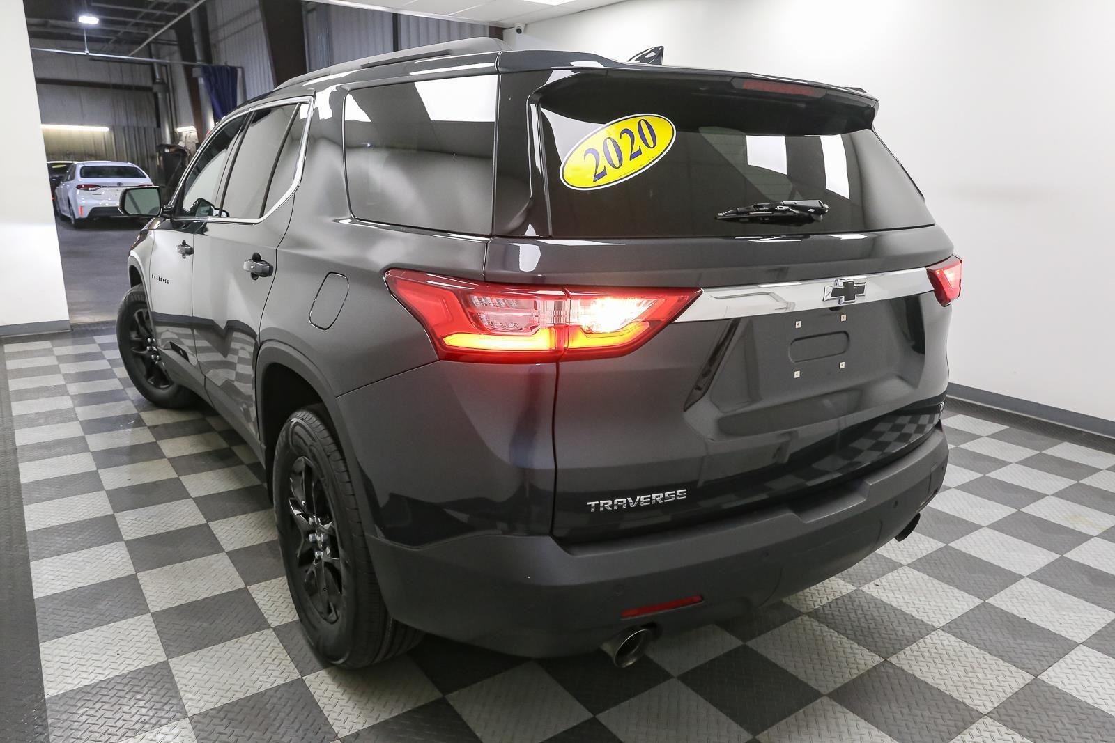 Used 2020 Graphite Metallic Chevrolet LT Cloth image 10