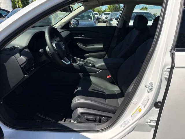 New 2026 Platinum White Pearl Honda Touring image 15