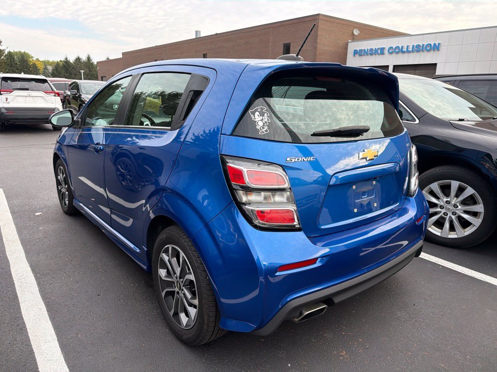 Used 2017 Blue Metallic Chevrolet LT image 2