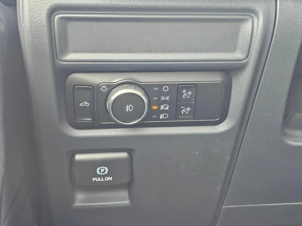 New 2026 Oxford White Ford STX® image 33