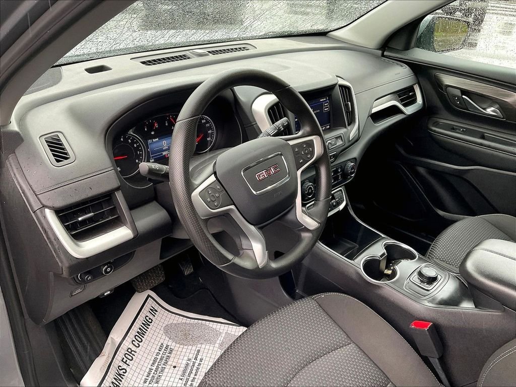 Used 2024 Silver GMC SLE image 8