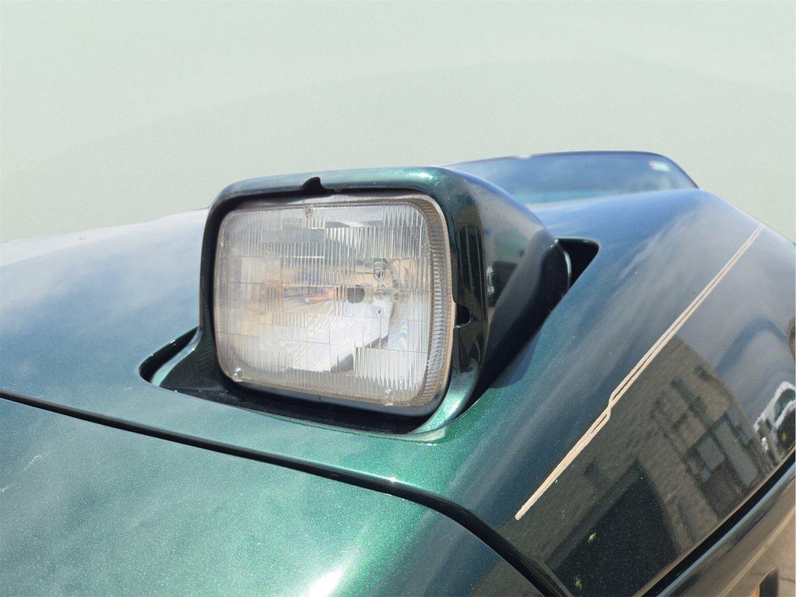Used 1994 GREEN Chevrolet  image 9