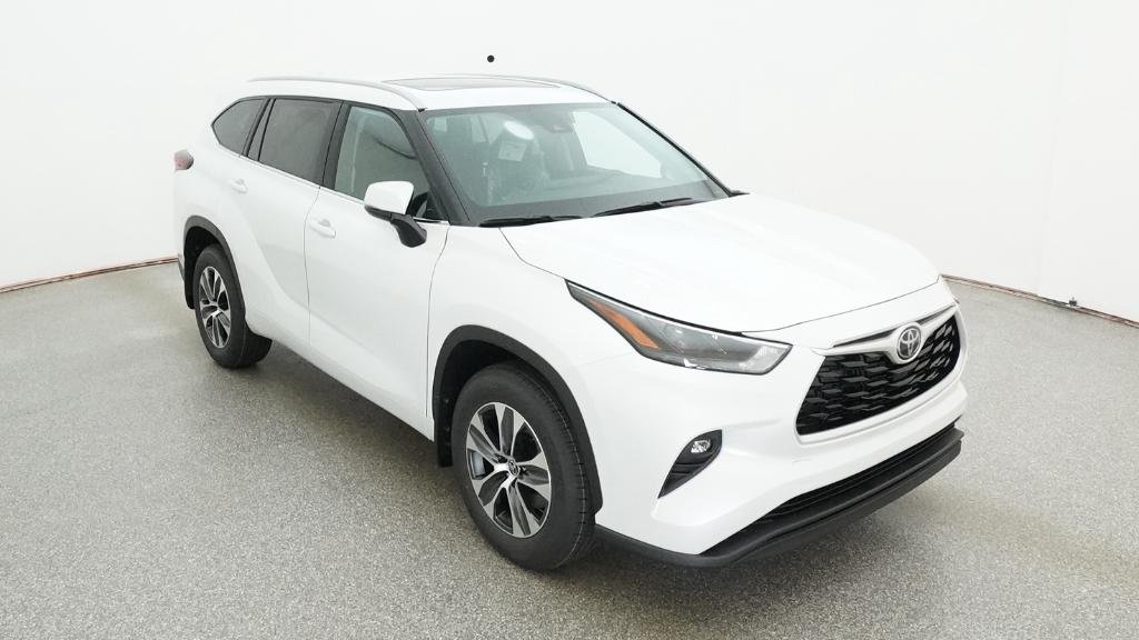 New 2026 Wind Chill Pearl Toyota XLE image 11