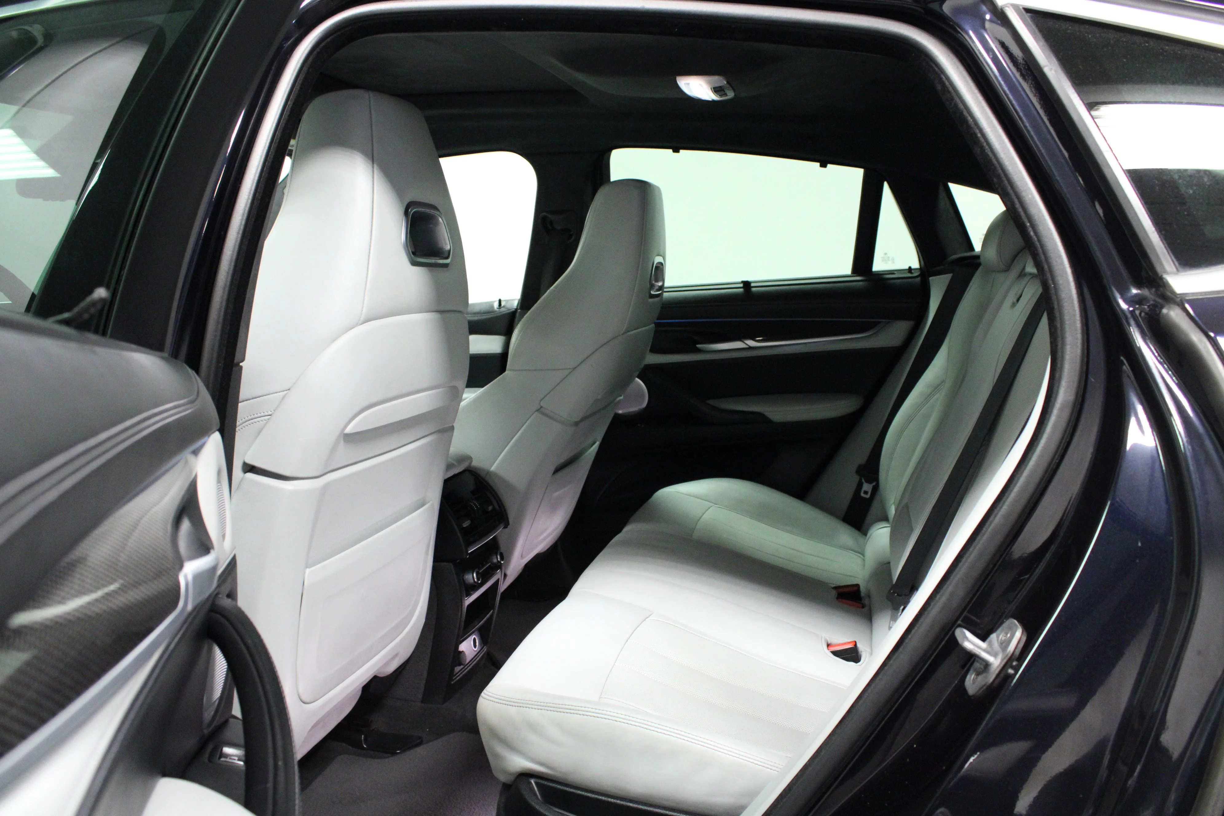 Used 2015 Carbon Black Metallic BMW Base image 13