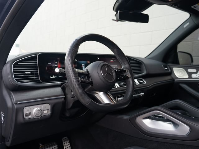 Used 2024  Mercedes-Benz GLS 450 image 4