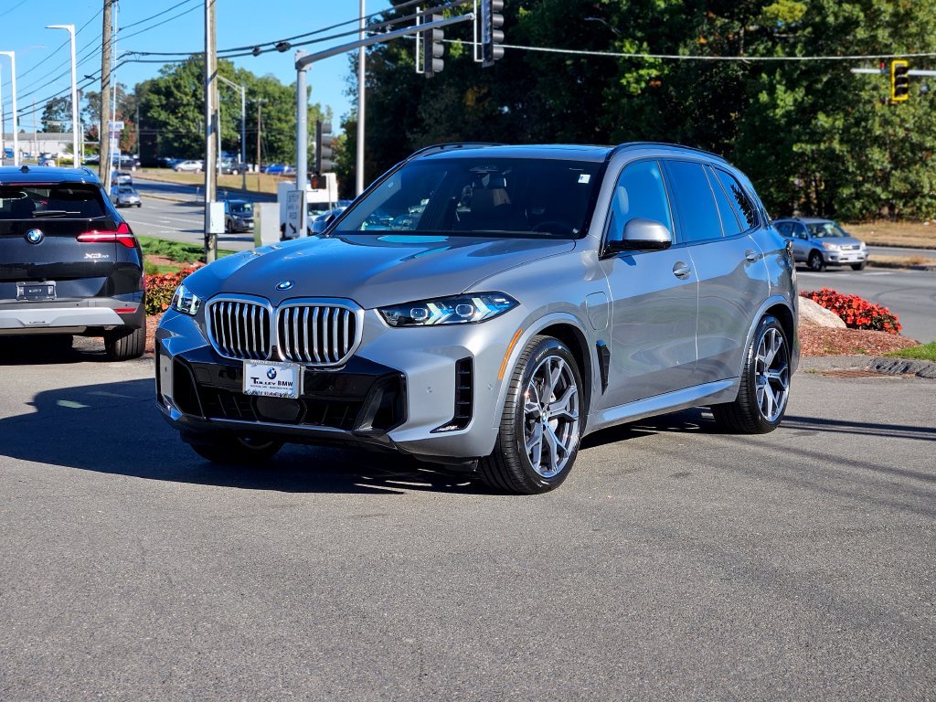 Certified Used 2026 Skyscraper Grey Metallic BMW xDrive50e image 3