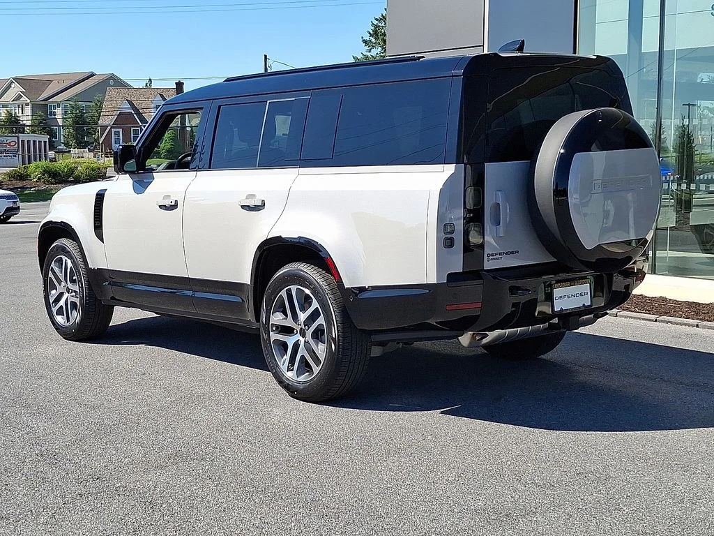 New 2026  Land Rover X-Dynamic SE image 4