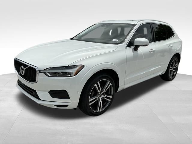Used 2019 White Volvo T5 Momentum image 9