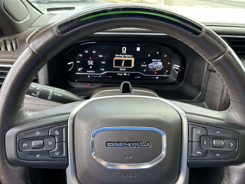 Used 2023 White GMC Denali image 28