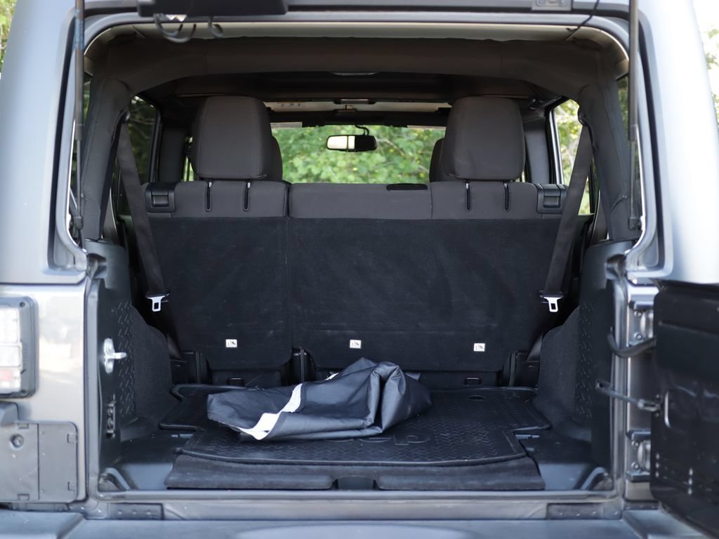 Used 2017 Gray Jeep Sport 4x4 image 22