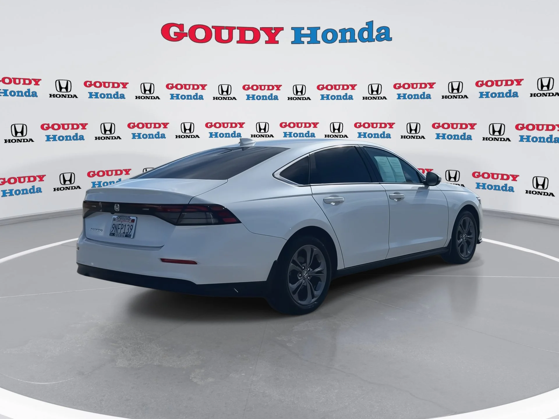 Certified Used 2024 Platinum White Pearl Honda EX image 34