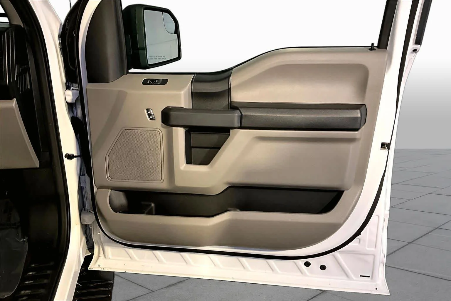 Used 2020 Oxford White Ford XL image 23