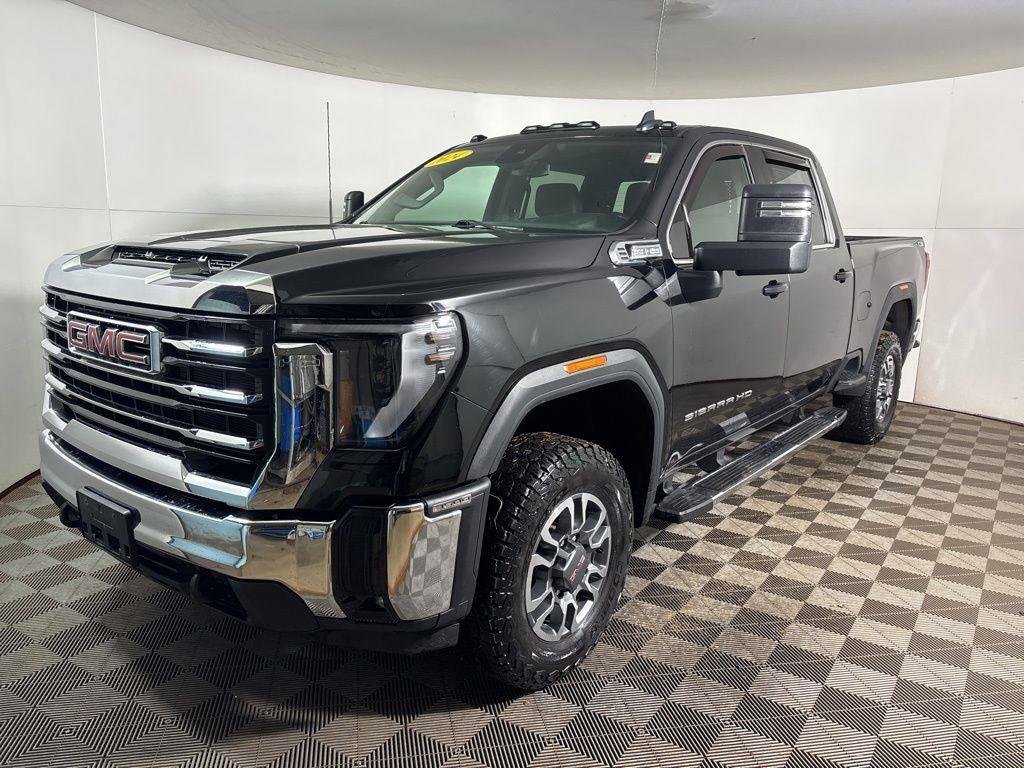 Used 2024 Onyx Black GMC SLE image 22