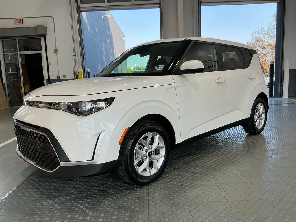 Used 2025 Kia Soul LX with VIN KNDJ23AU7S7931395 for sale in Russellville, KY