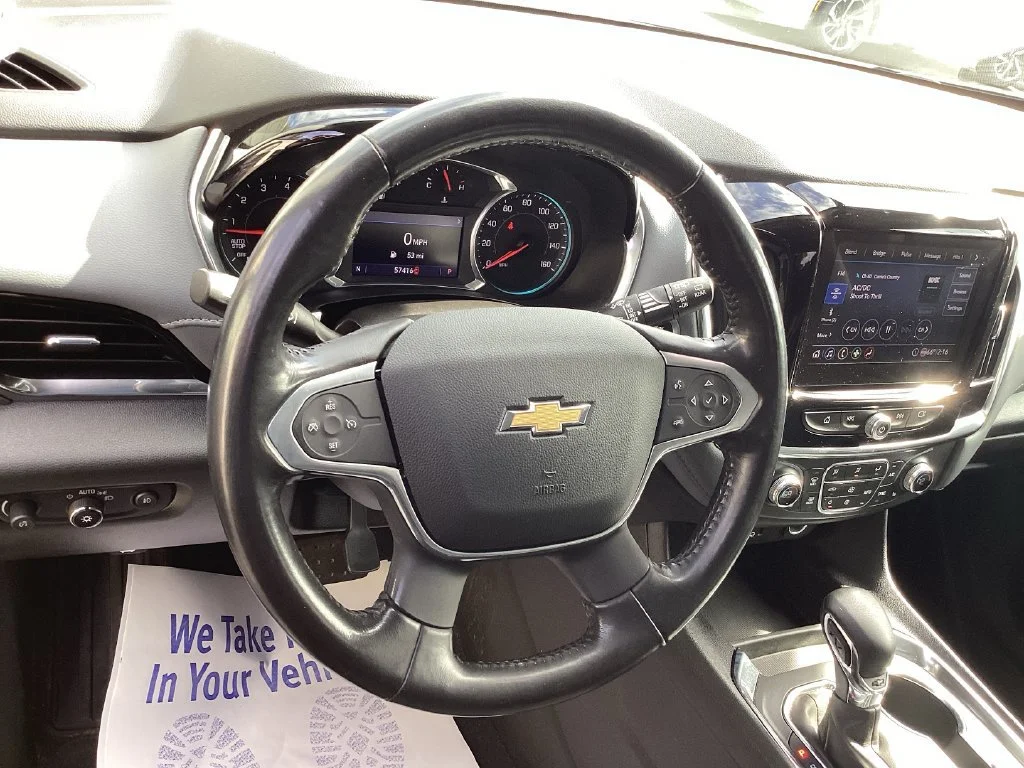 Used 2021 SILVER ICE METALLIC Chevrolet LT Cloth image 15