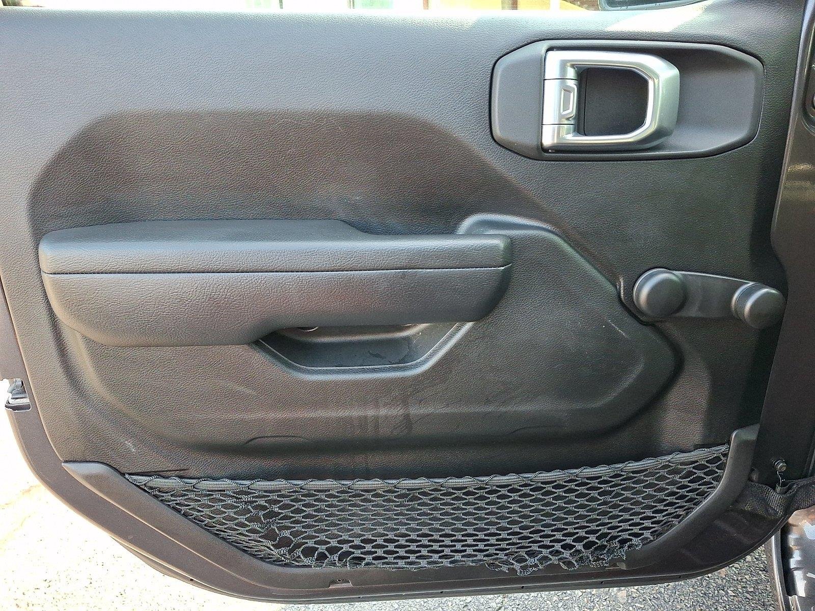 Used 2022 Granite Crystal Metallic Clearcoat Jeep Unlimited Sport image 12